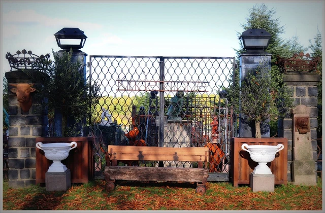 Jardiniere Cachepot Pfeiler Bekrönung Schmiedeeisen 1900