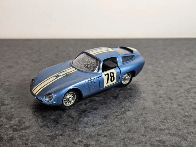 Dalia Solido Alfa Romeo 2600 No Dinky No Politoys No Mebetoys No Mercury Tekno