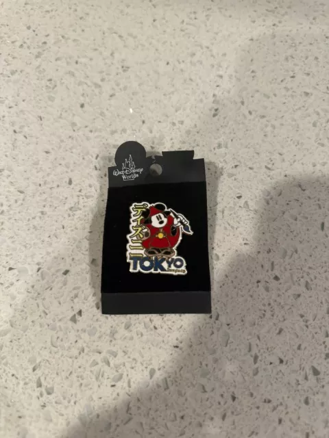 Vintage 2002 Disney Official Pin Trading Mickey Tokyo Disneyland Pin sd