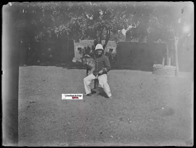 Soldat, Soudan, Plaque verre photo ancienne, négatif noir & blanc 9x12 cm