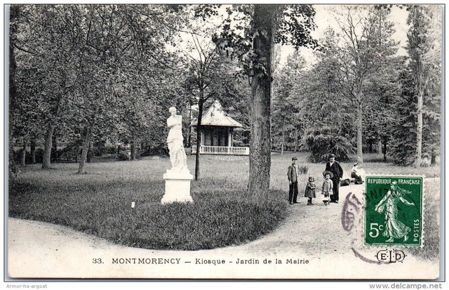 95 MONTMORENCY - kiosque - jardin de la mairie