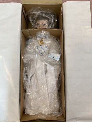 ashton drake doll  Beauty Bride  Happy Ever After Collection 94994