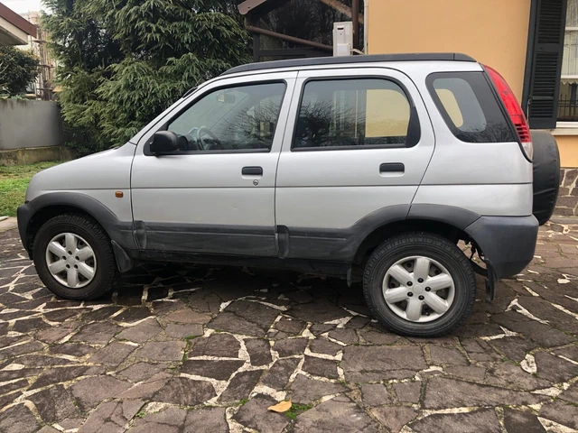 auto - DAIHATSU Terios 1.3 benzina 5p 4x4 - 2004