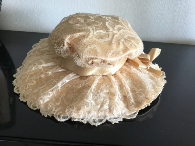 2 chapeaux de poupées anciens fabriqués main 8