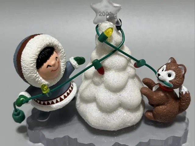 Hallmark 2001 Frosty Friends #22 Eskimo & Huskey Puppy Keepsake Ornament NEW 3