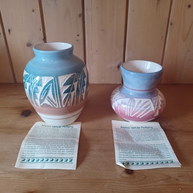 2 NAVAJO Native American Indian Mesa Verde Hand Painted Pottery Vase 