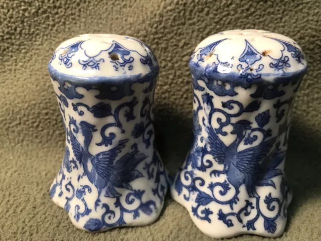 Vintage Blue & White Phoniex Design Salt & Pepper Set Porcelain Unbranded