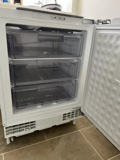 NEFF integrated freezer