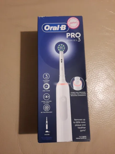 Oral-B Pro Series 3 CrossAction Electric Toothbrush - White