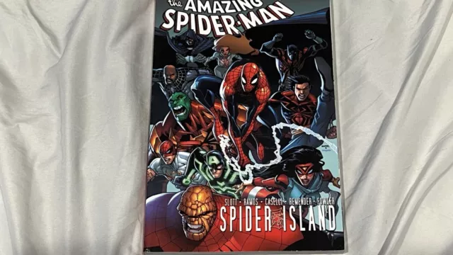 Amazing Spider-Man: Spider-Island 2012 marvel Comic Book