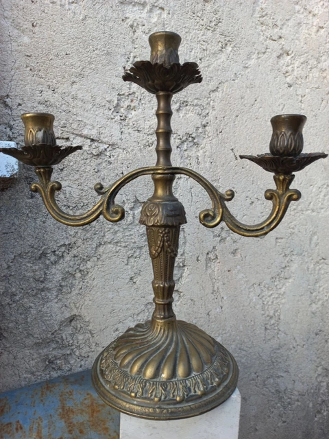 PIQUE CIERGE ANCIEN en bronze tripode bougeoir chandelier EUR 54,00