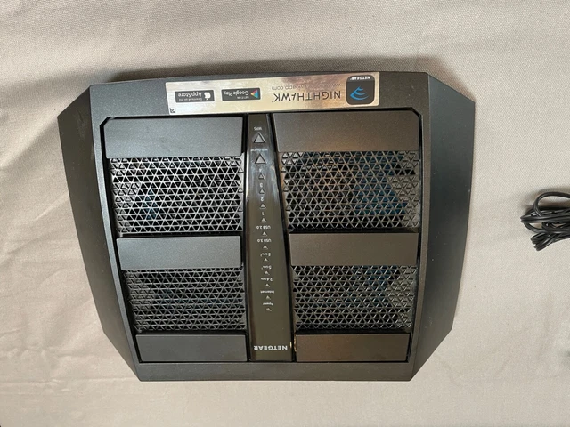 NETGEAR Nighthawk AC3200 1300 Mbps Wireless AC Router (X6R8000) 5