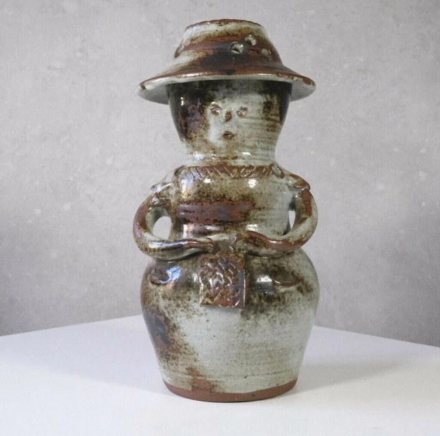 Vase en grès anthropomorphe de Thierry et Chantal ROBERT, céramique