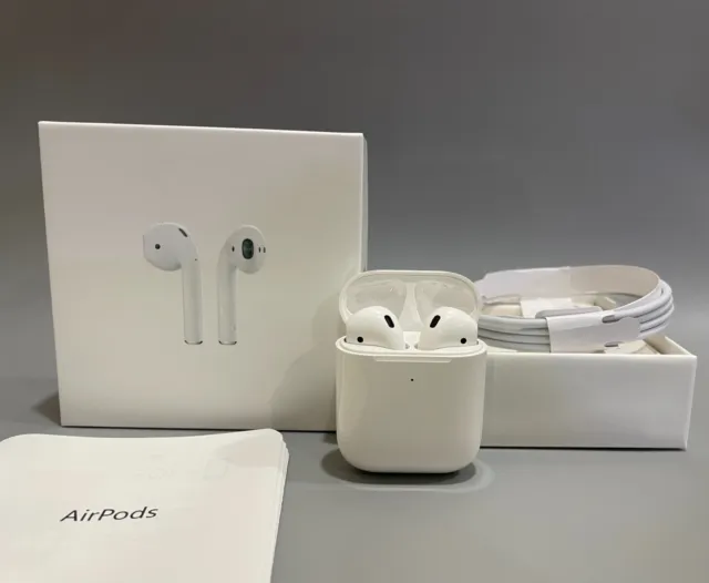 Xmas Apple AirPods 2nd Generation With Earphone Earbuds Wireless Charging-White