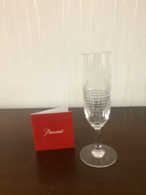 15 flûtes à champagne modèle Nancy en cristal de Baccarat (prix à la pièce)