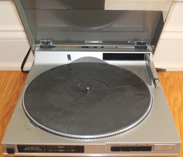 REALISTIC LAB2200 DIRECT Drive Linear Trac Auto Turntable 340.04