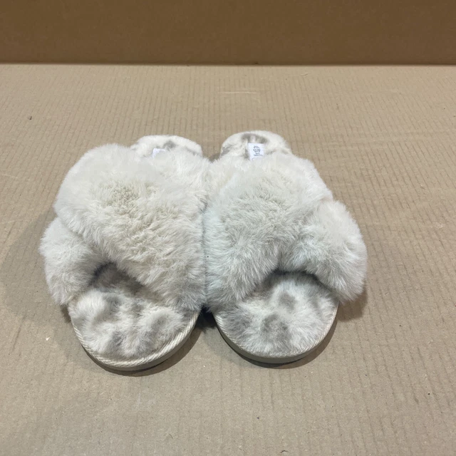 Fluffy online slippers primark