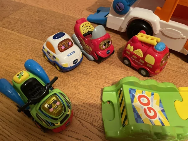 Vtech Toot Toot Drivers porte-voiture et rampe, et lot de 8 véhicules 3