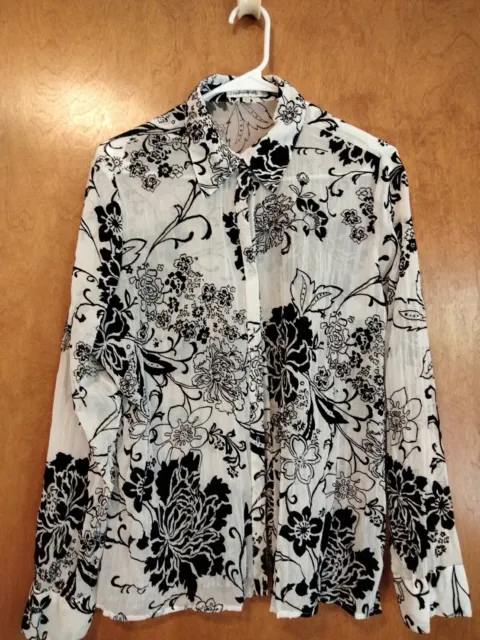 Claudia Richafo Black and White With Fowers Size Large Women's Blouse