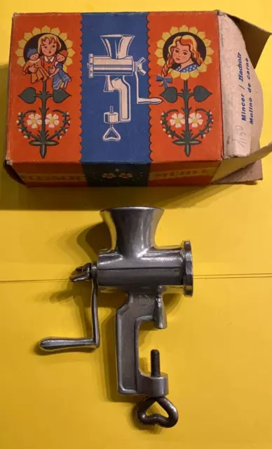 Alt Metall Blechspielzeug Puppenspielzeug Fleischwolf 12cm Mincer im Kart Deko