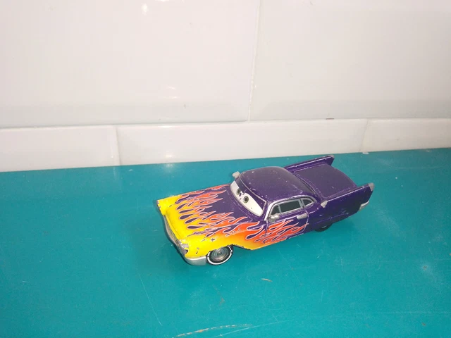 BAC5 voiture en métal Mattel Cars Disney Pixar greta
