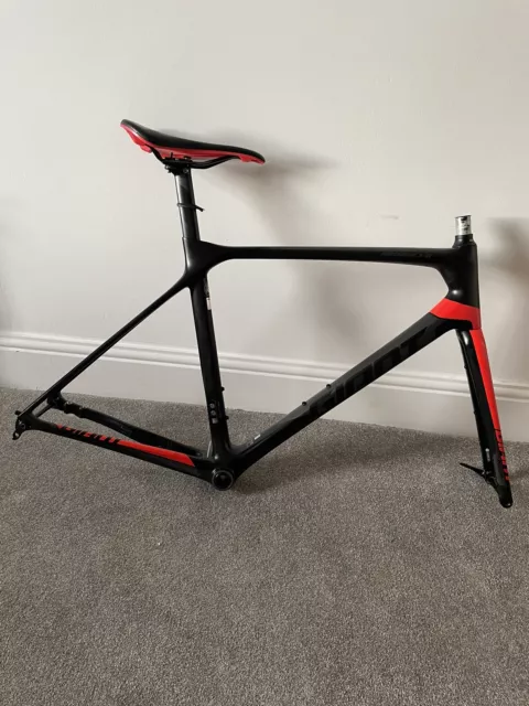 Giant TCR Advanced 2 Disc Brake Medium/Large Carbon Road Bike Frameset  2017