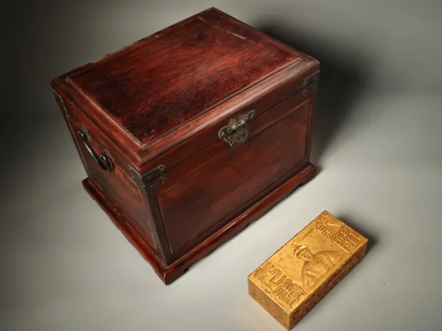 Treasure handmade relief gold bricks