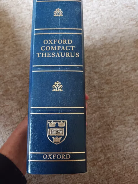 Oxford Compact Thesaurus Hard Back Book