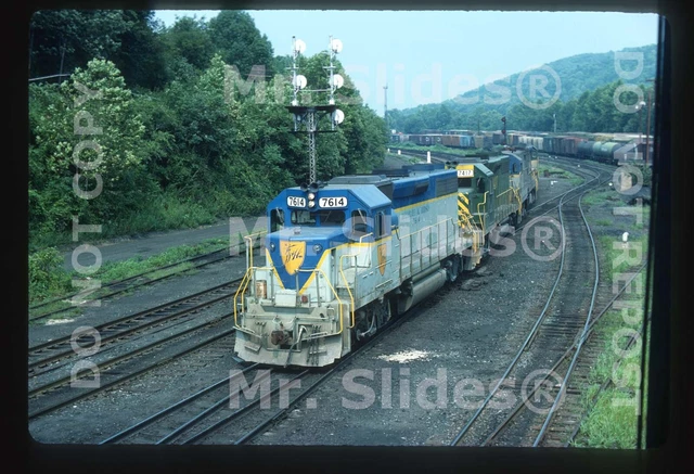 Original Slide D&H Delaware & Hudson GP39-2 7614 & 3 In 1977