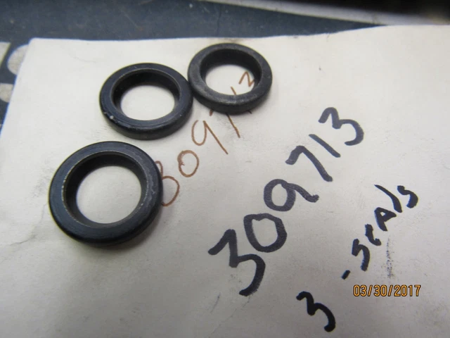 3 New  Omc Oem  Johnson Evinrude Seals 309713