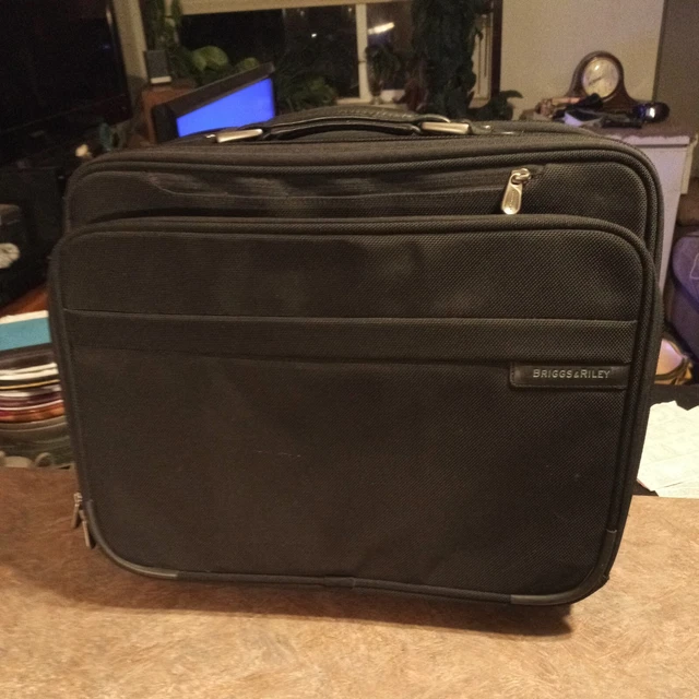 Briggs & Riley Carry On Cabin Expandable Suitcase Luggage In Black