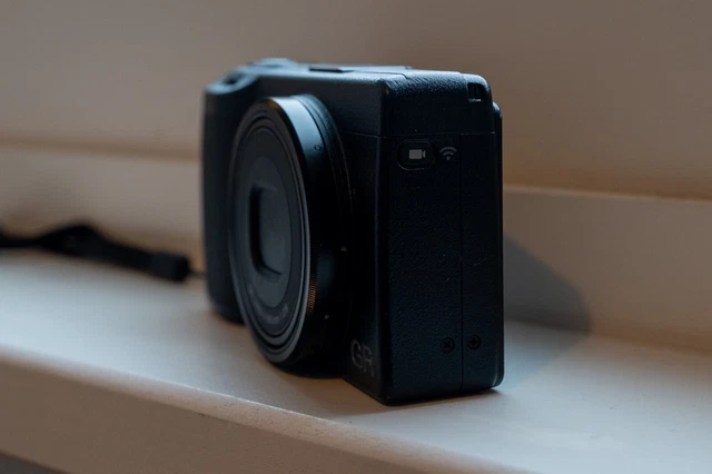 [Near Mint] Ricoh GR IIIx Digital Camera with Box and Accessories in USA 12
