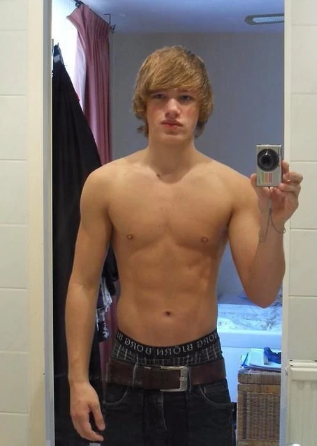 SHIRTLESS MALE MUSCULAR Frat Guy Jock Shaggy Hair Ripped Abs PHOTO 4X6