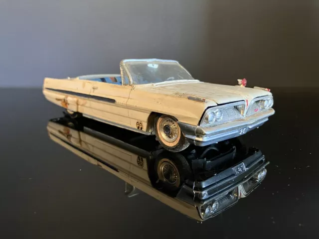 Hard To Find AMT 3 In 1 Screw Bottom 1961 Pontiac convertible model Survivor