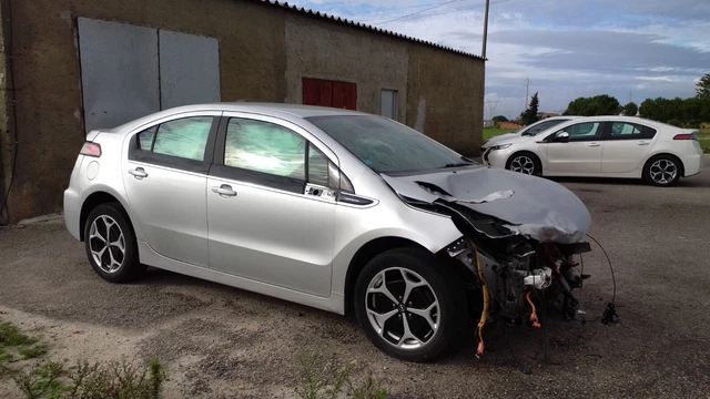 Opel Ampera - parti usate