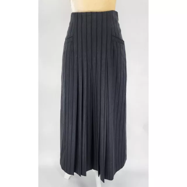 Laurel Escada Women's Skirt Size 36 Pure Wool Pleated Striped Gray Black Italy