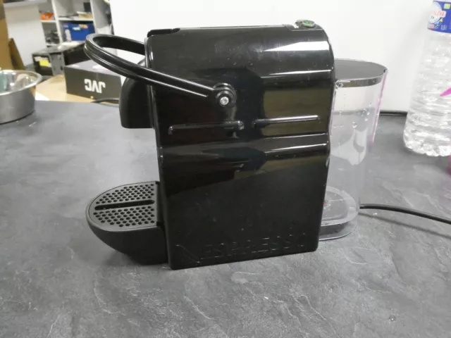 Machine à café nespresso inissia m105 11350 noir uni Magimix