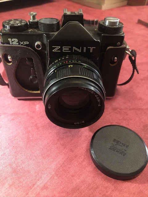 Zenit 12 XP + Objectif Helios 58mm F/2 - Appareil Photo Argentique 35mm - Excellent état