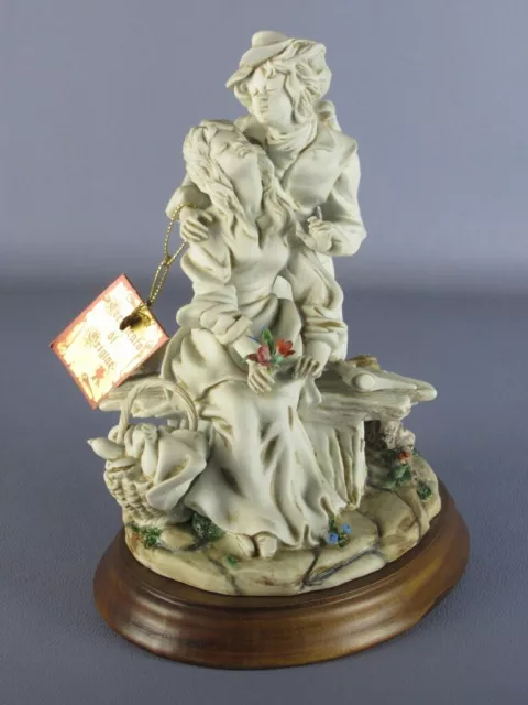 Statue Porcelaine Capodimonte Carpie' Sculpture Sur Base Bois Signé Vintage