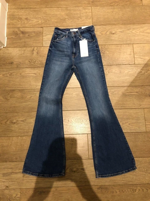 BERSHKA BNWT BLUE jeans flares amazing BNWT UK SIZE 8 EU 36