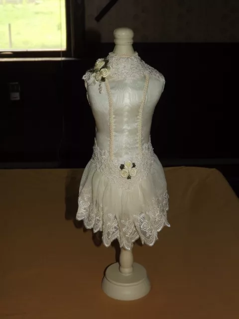 18 1/2" High Wedding Dress Hat Stand New Unused