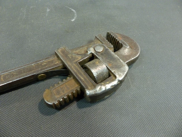 Ancienne Clé à Molette FACOM N°50 - Outillage Professionnel Vintage France