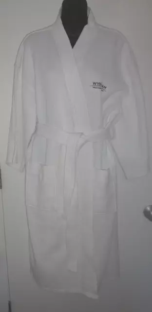 Wyndham Vacation One Size Waffle Weave White Spa Robe Below Knee Midi Premium