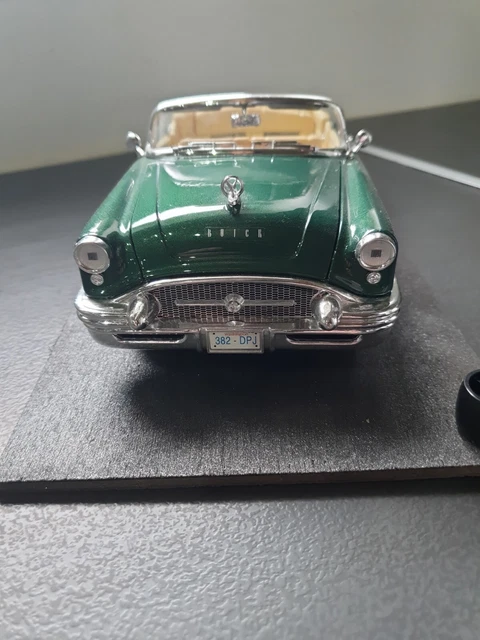 Solido / Mira - BUICK CENTURY 1955 convertible vert 1/18