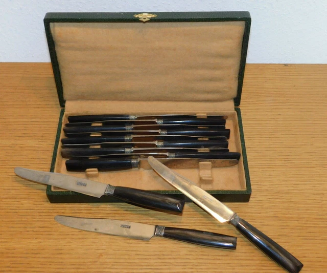 Lot De 22 Couteaux De Table Anciens – Manches Bakélite – Acier Inox – Vintage