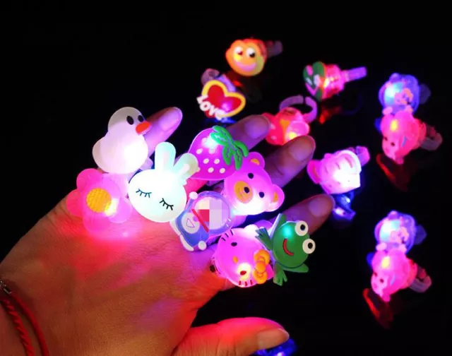 10/50Pcs Led Light Up Flashing Finger Rings Glow Rings Party Favors Kids Toys