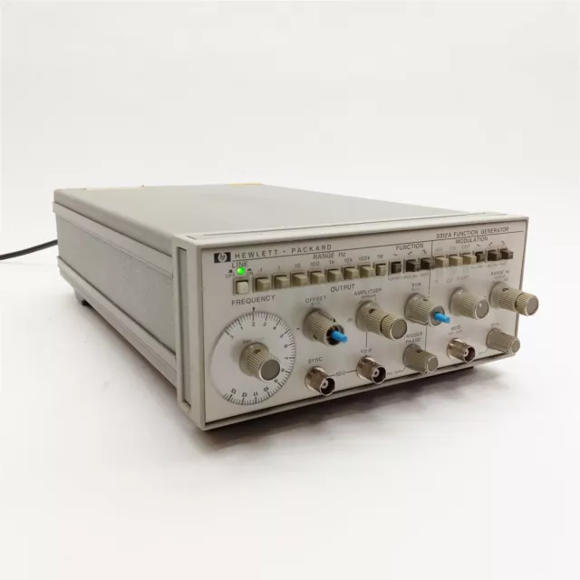 Hewlett Packard HP Agilent 3312A AM FM Sweep Function Generator 0.1Hz-13MHz