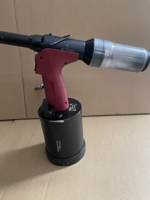 Chicago Pneumatic CP9884 Air Riveter