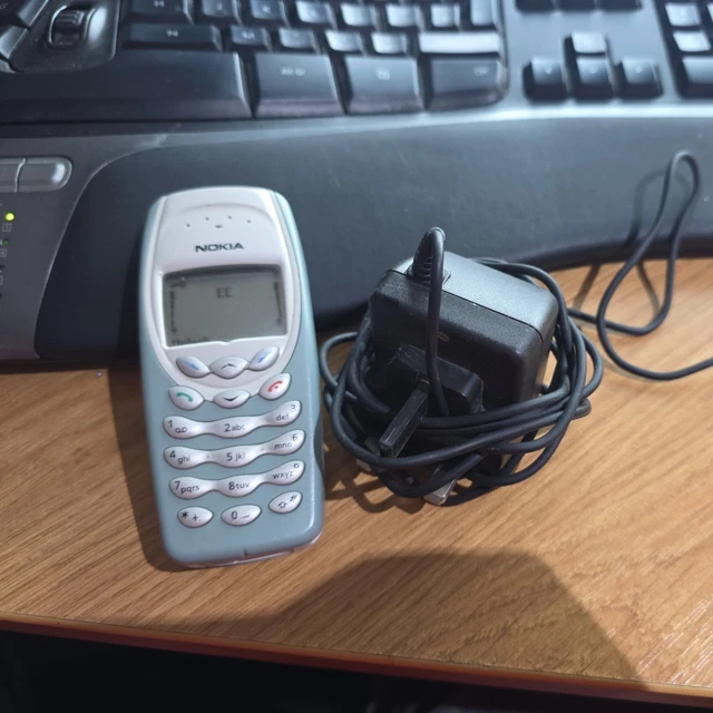 Nokia 3410 Rouge – Téléphone Mobile Vintage En Bon État Avec 240 Ko De Stockage