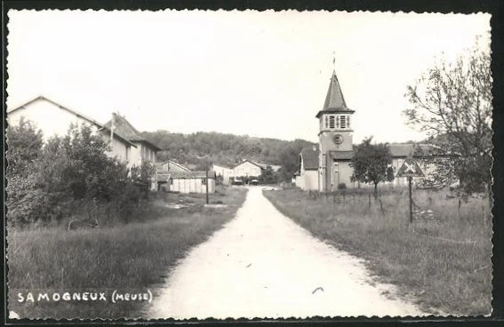 CPA Samogneux, vue de la rue an der Ortsgrenze